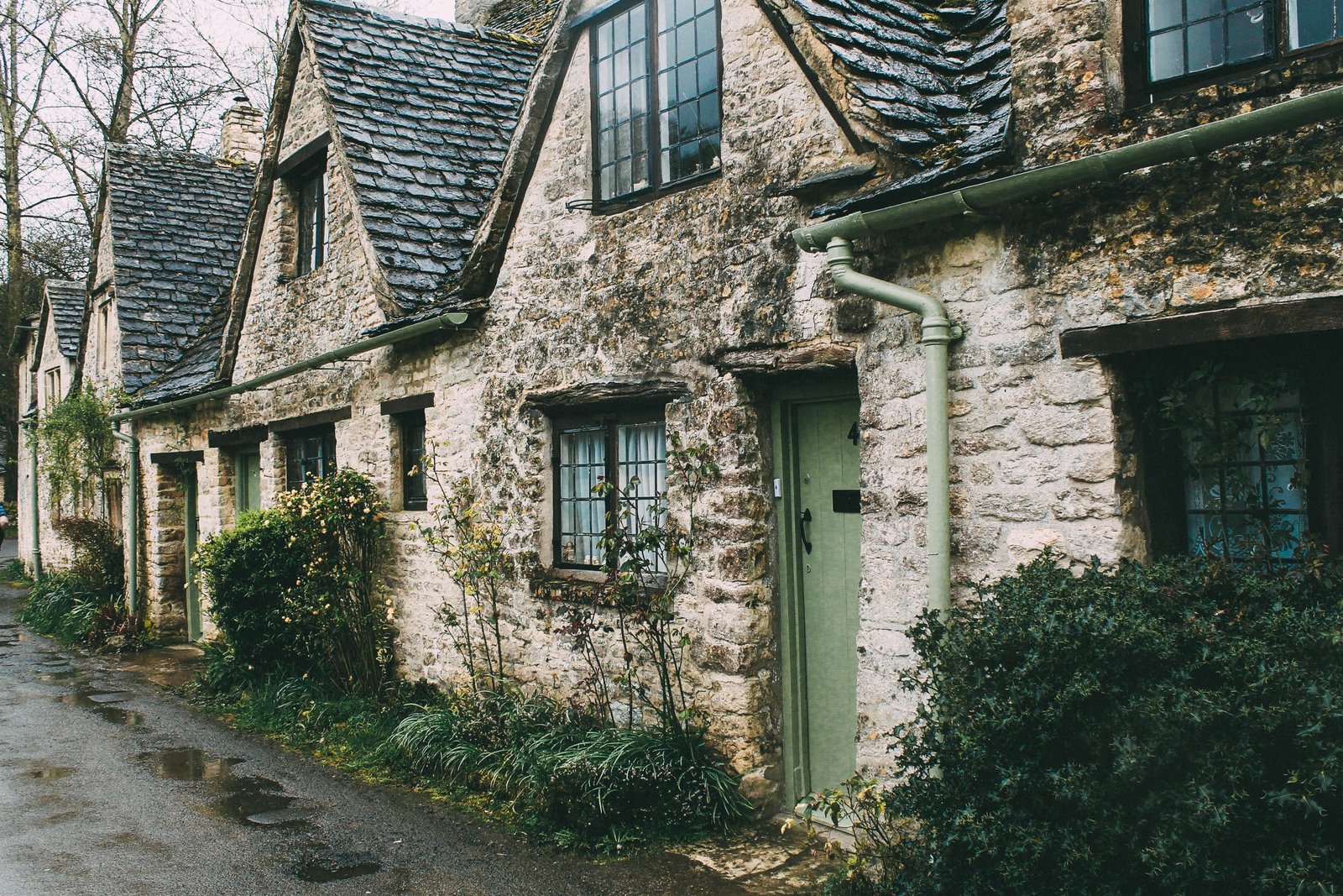 Buy-to-let mortgage and second charge bridging loan for an MUFB, LL13